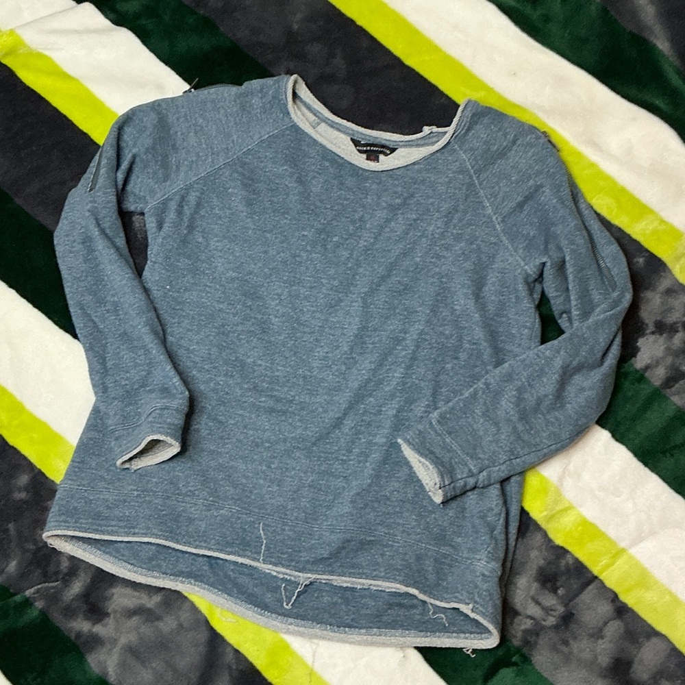 Rock & Republic Blue Sweatshirt. Size M